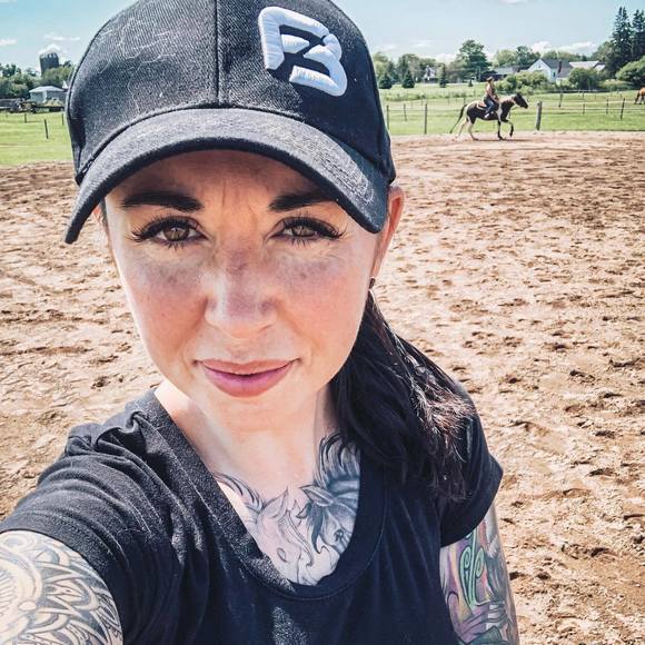 Meet your Posher, Danique - Picture 1 of 1